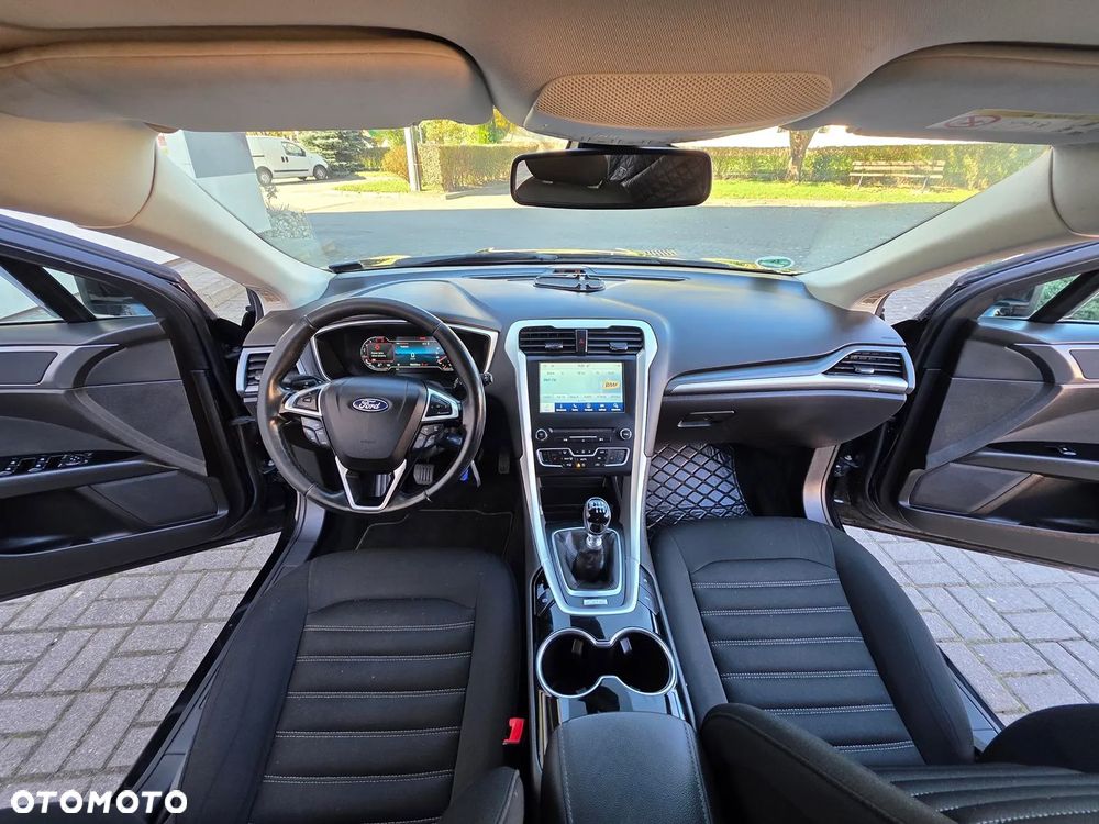 Ford Mondeo 2.0 TDCi Titanium - 32