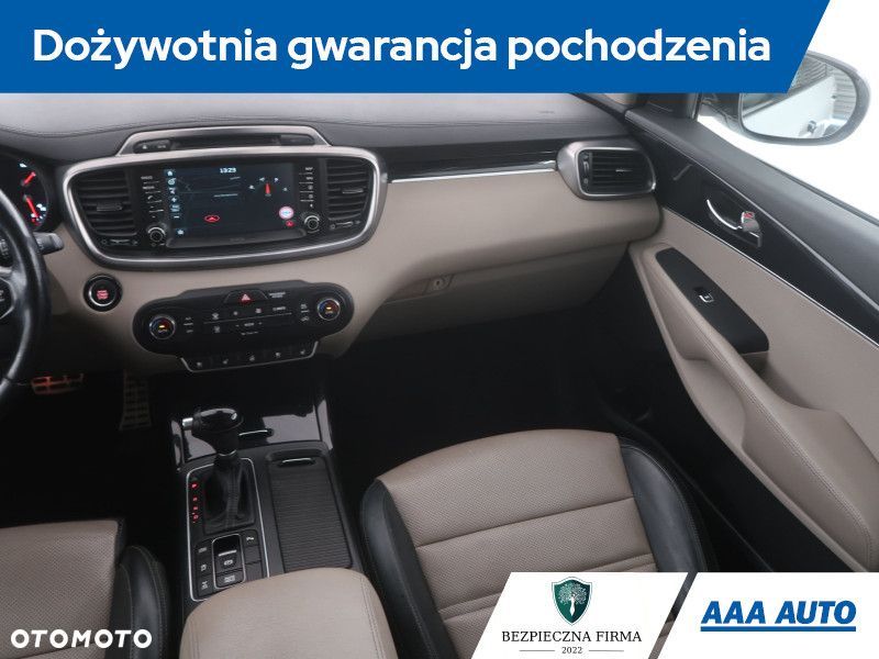 Kia Sorento - 9