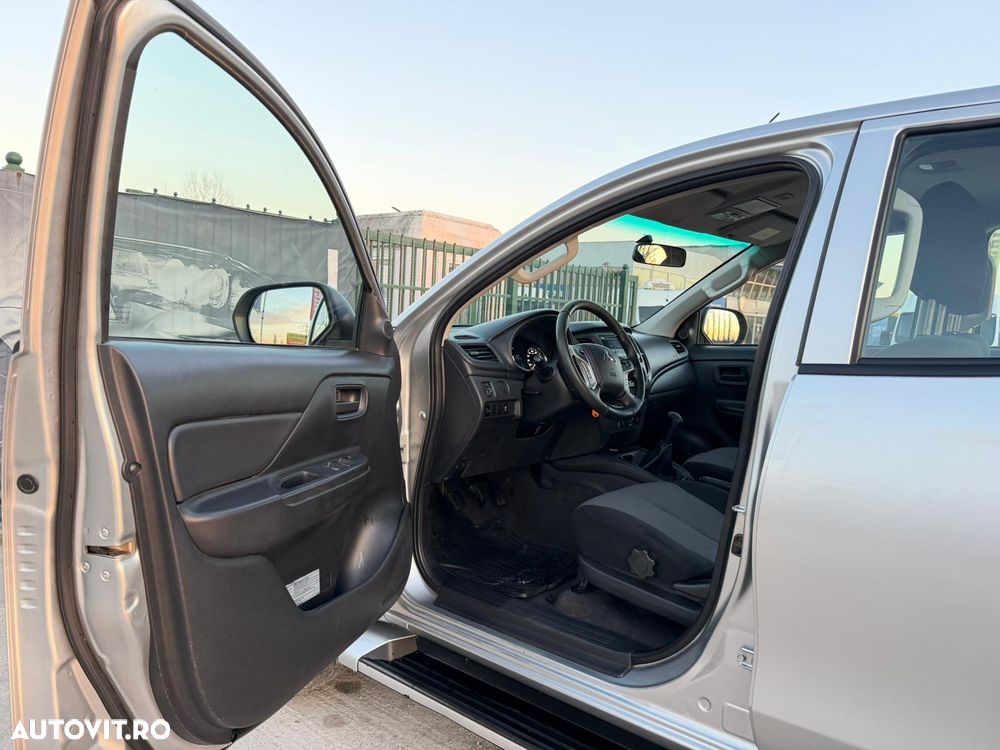 Mitsubishi L200 Double Cab 2.2 DI-D M/T Instyle - 12