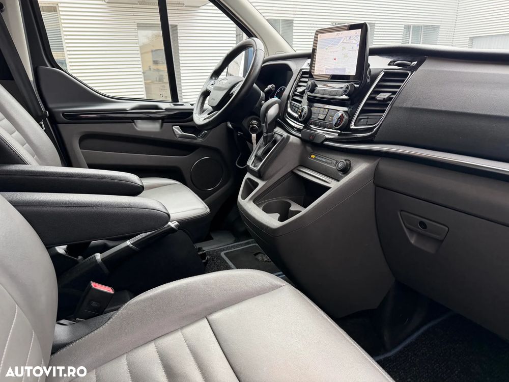 Ford Tourneo Custom Bus 320 2.0 EcoBlue 185 CP L2H1 Titanium Aut. - 23