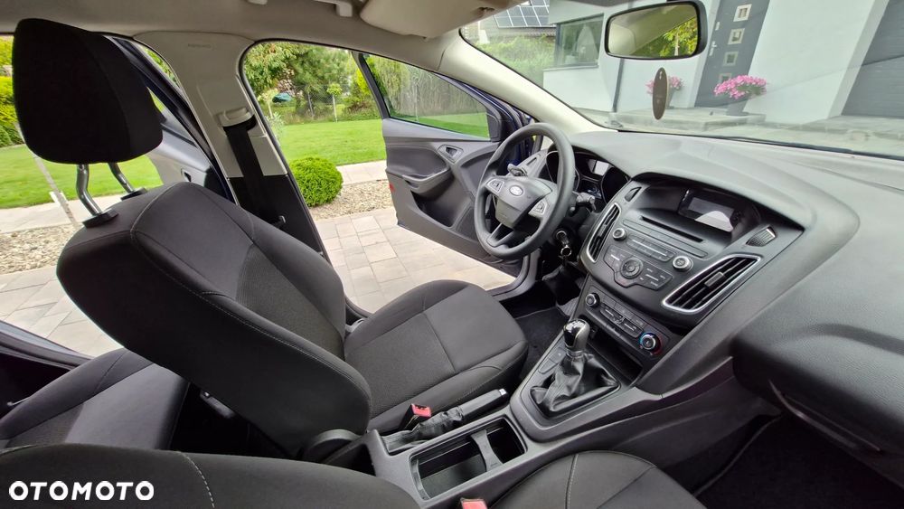 Ford Focus 1.0 EcoBoost Trend - 24