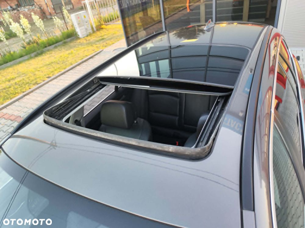 BMW Seria 5 525d - 28