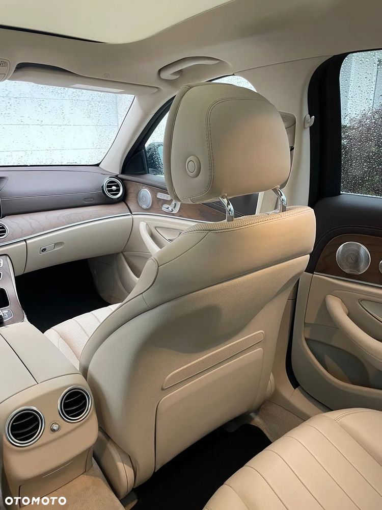Mercedes-Benz Klasa E 220 d 4-Matic 9G-TRONIC - 9
