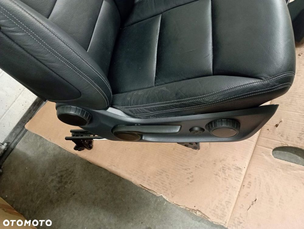 MERCEDES W246 FOTELE SIEDZENIA KANAPA GRZANE SKÓRA EUROPA - 7
