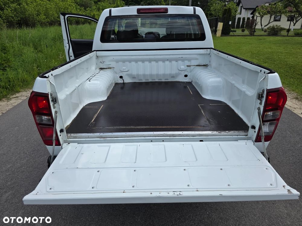 Isuzu D-Max 2.5 EC LS - 20