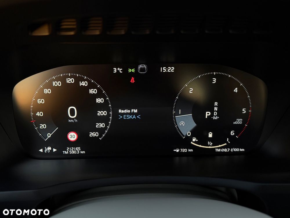 Volvo XC 90 D5 AWD Momentum 7os - 31