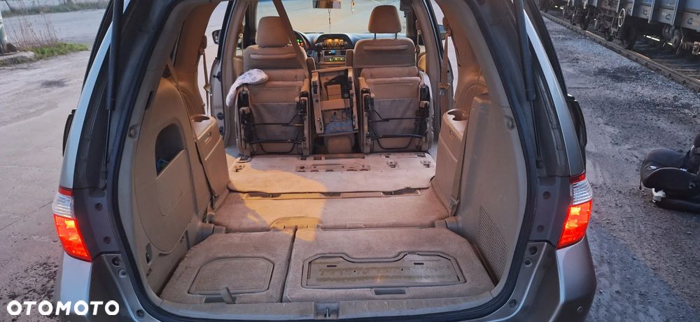 Honda Odyssey 3.5 LX - 10