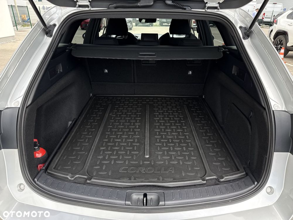 Toyota Corolla 2.0 Hybrid Comfort - 11