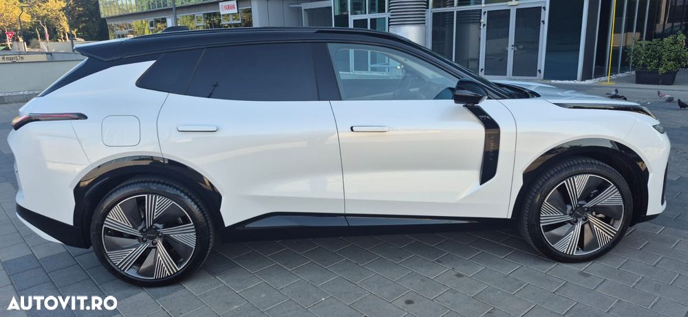 Lynk&Co 08 - 2