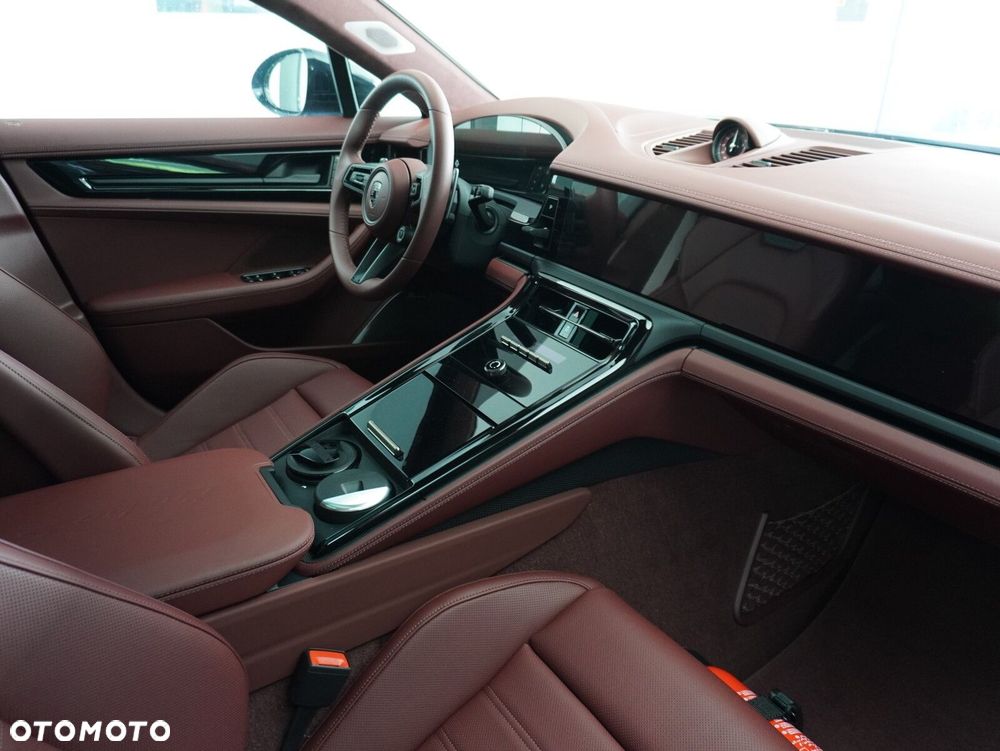 Porsche Panamera Turbo S E-Hybrid PHEV - 23