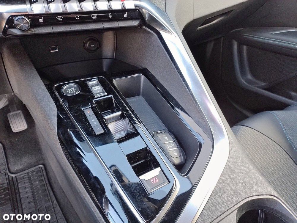 Peugeot 3008 1.5 BlueHDi Allure Pack S&S EAT8 - 21