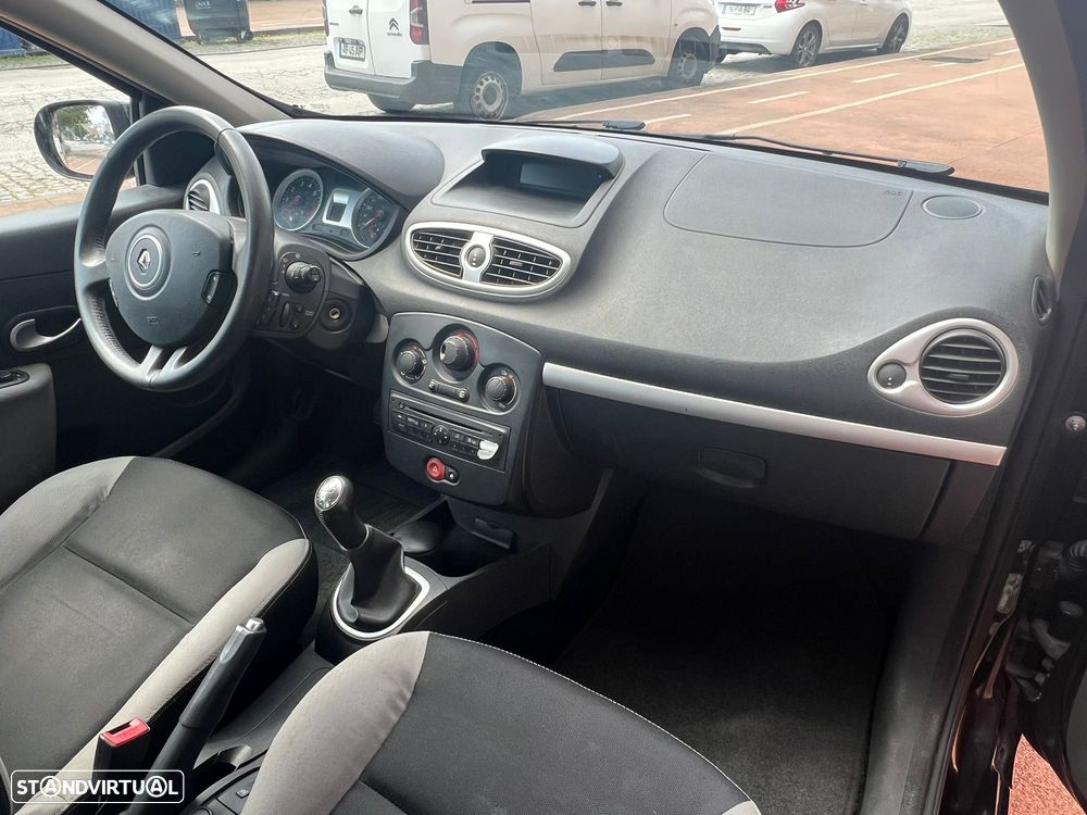 Renault Clio 1.2 16V Dynamique S - 14