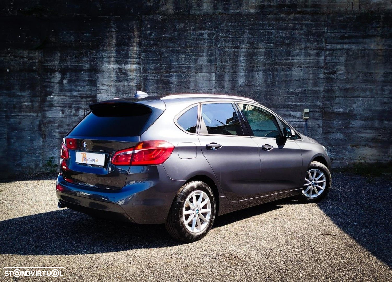 BMW 216 Active Tourer d Auto - 30