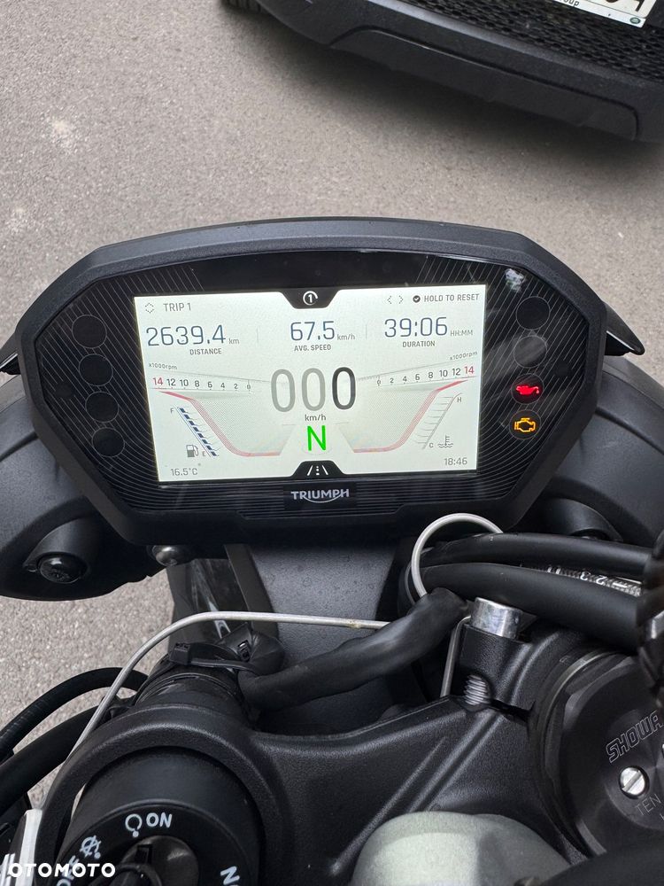 Triumph Street Triple - 5