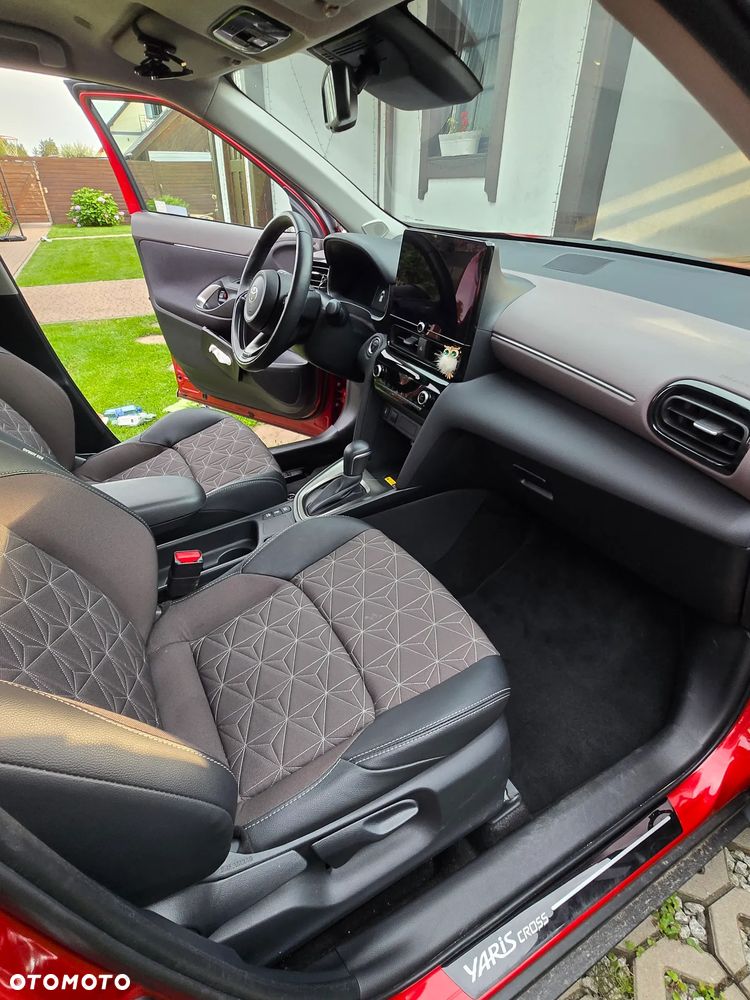 Toyota Yaris Cross Hybrid 1.5 Executive - 23