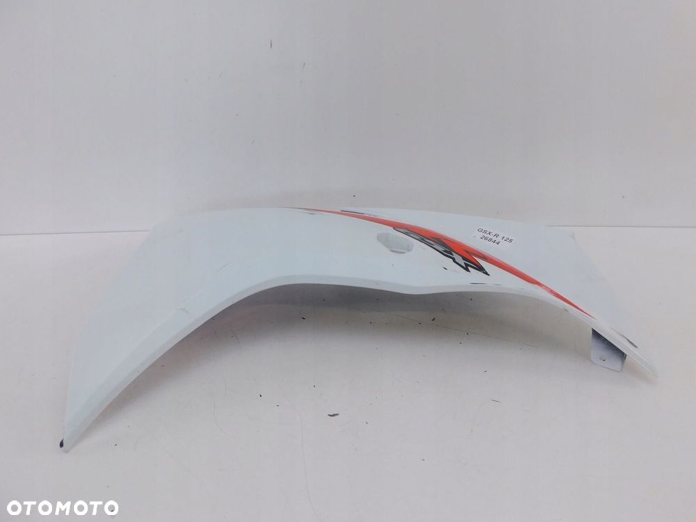 SUZUKI GSX-R 125 BOK BOCZEK OSŁONA PRAWA - 3