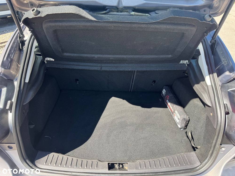 Ford Focus 1.6 TDCi DPF Titanium - 9