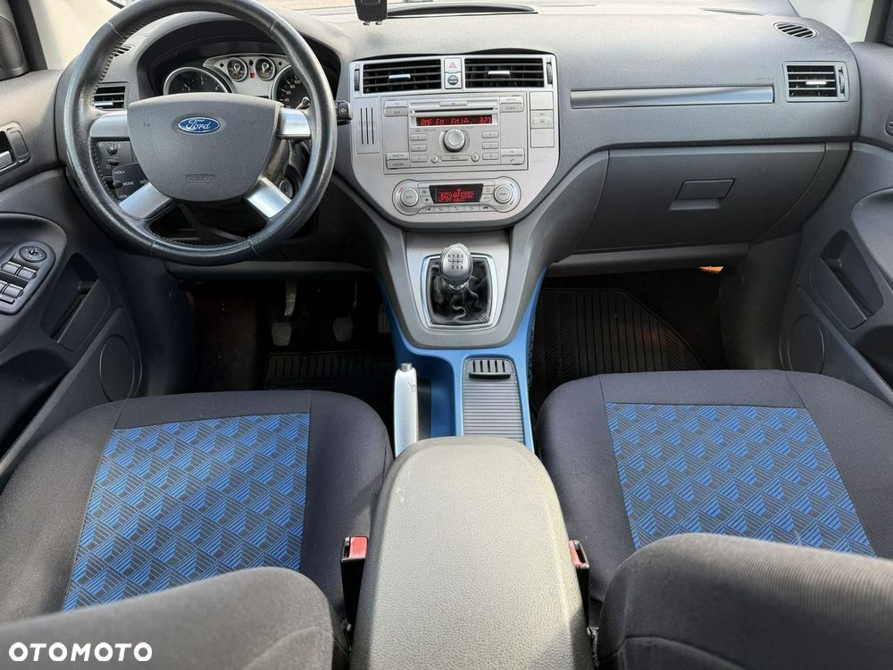 Ford Kuga - 8