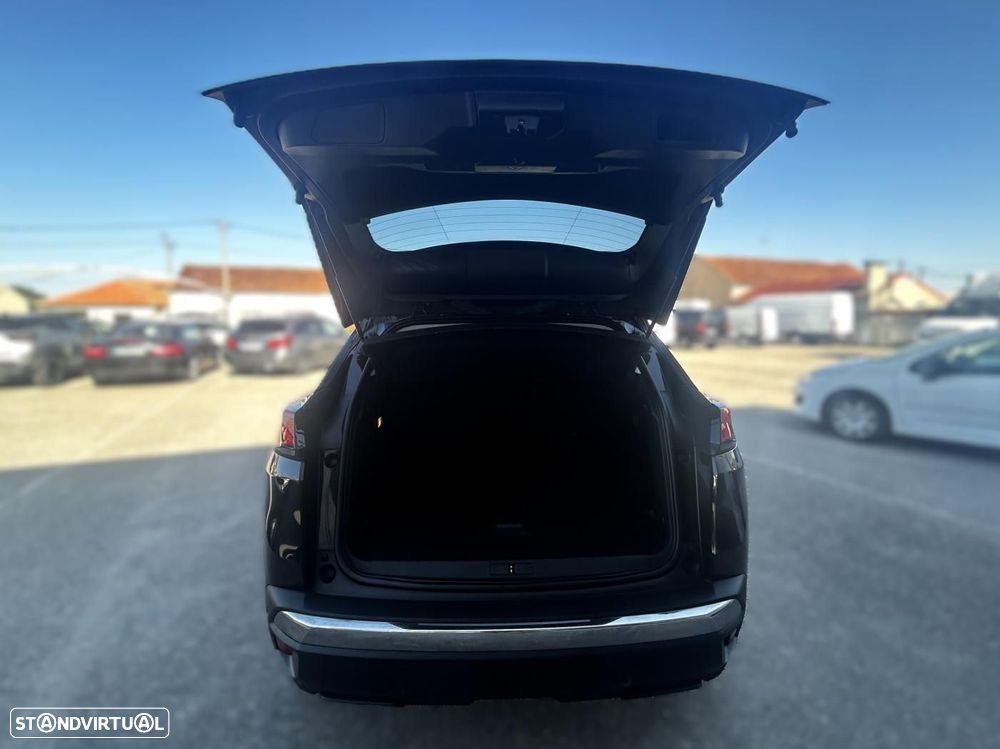 Peugeot 3008 1.5 BlueHDi Allure EAT8 - 29