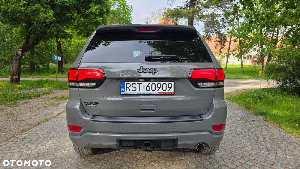 Jeep Grand Cherokee - 10