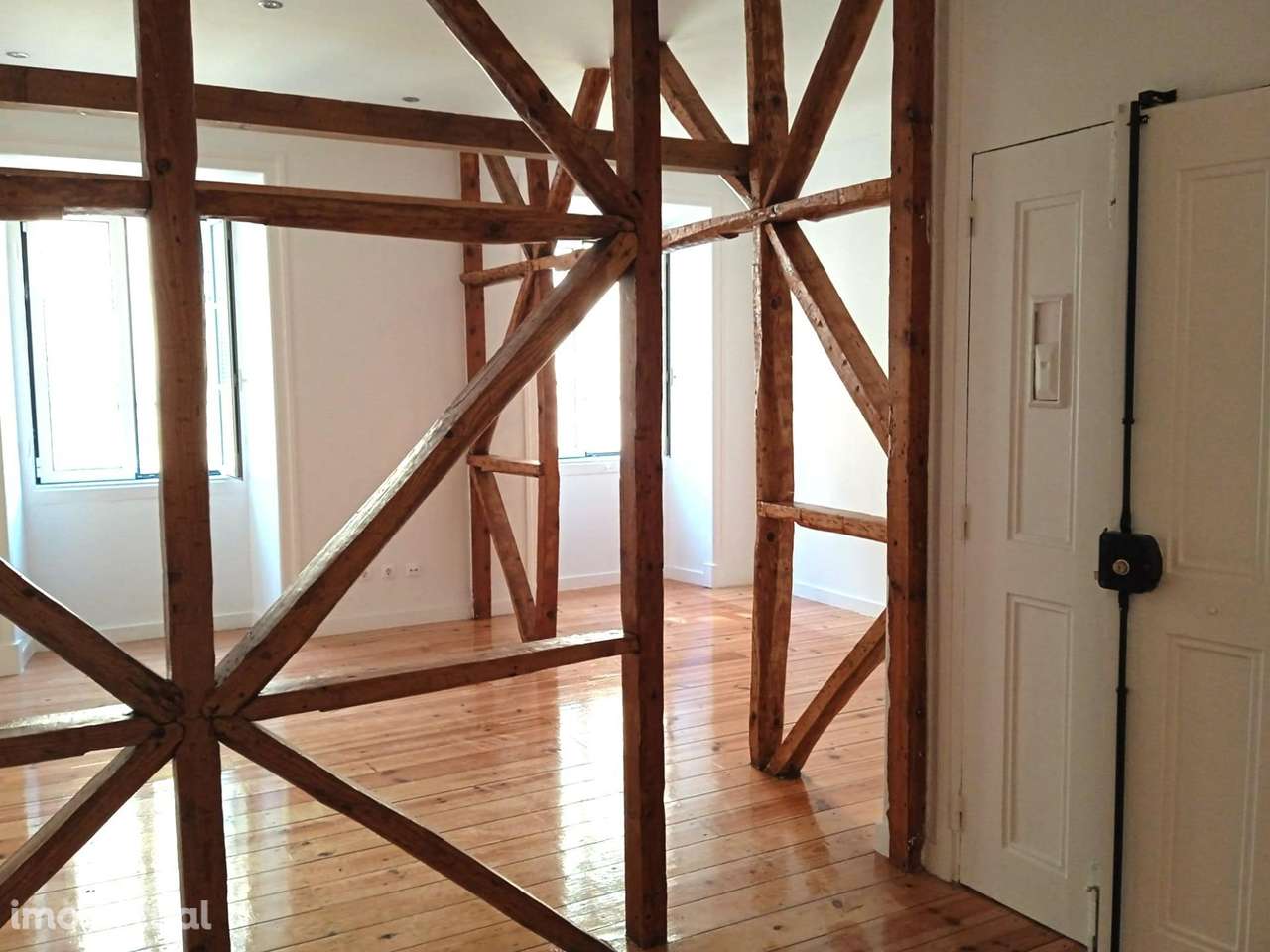 Apartamento T2 Remodelado - Pátio com anexo - Grande imagem: 4/26