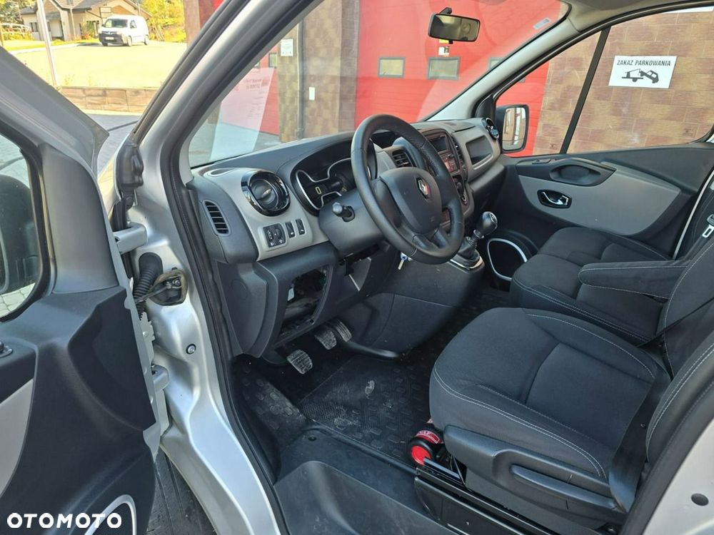 Renault Trafic - 18