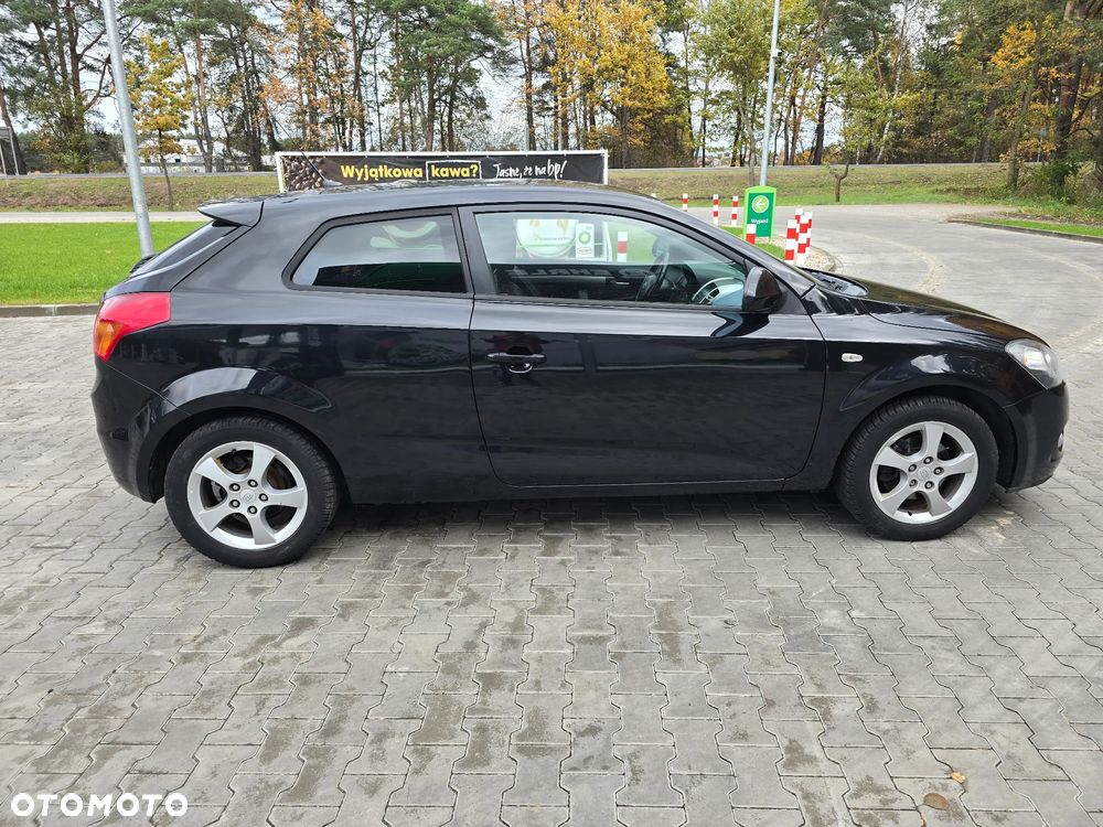 Kia Ceed Cee'd 1.6 Comfort + - 2