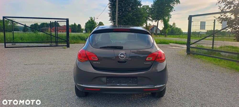Opel Astra 1.4 Turbo 150 Jahre - 12