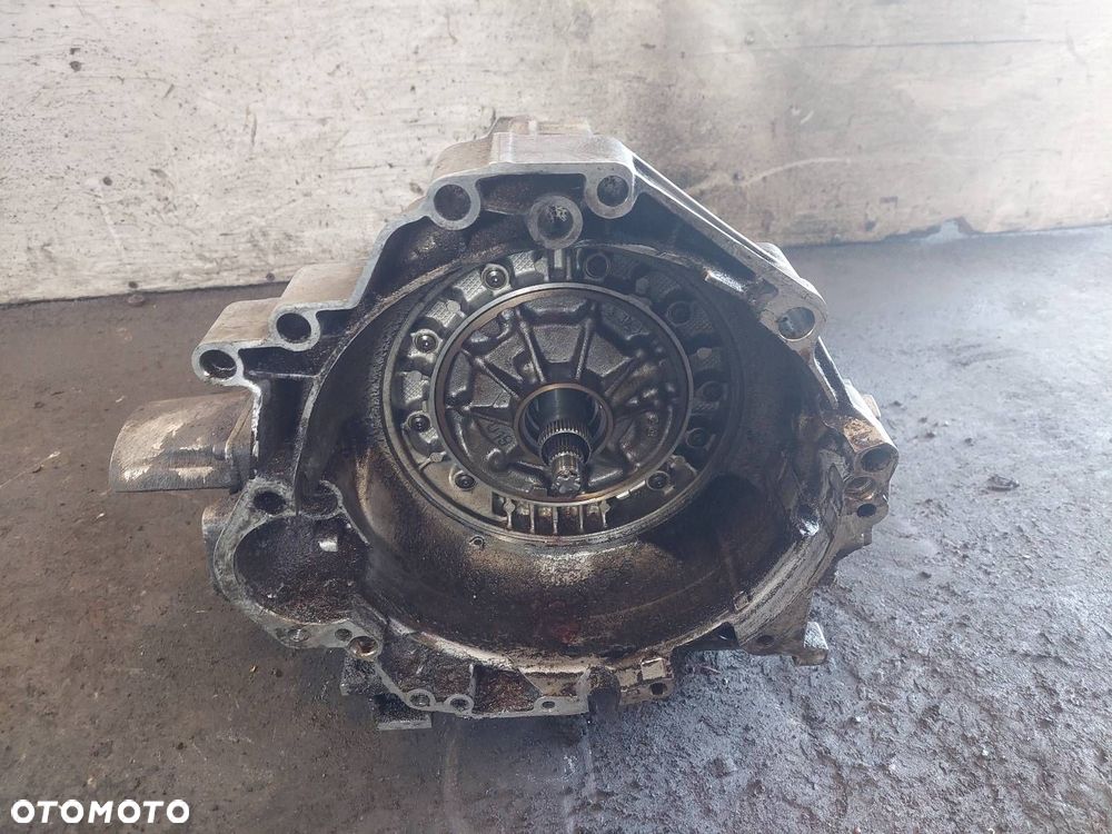 SKRZYNIA BIEGÓW AUTOMATYCZNA USZKODZONA VOLKSWAGEN PASSAT B5 1.8 T CJQ - 3