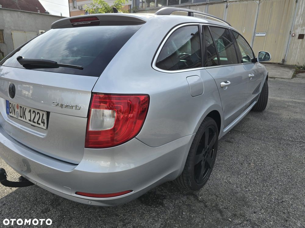 Skoda Superb 2.0 TDI DSG Ambition - 7