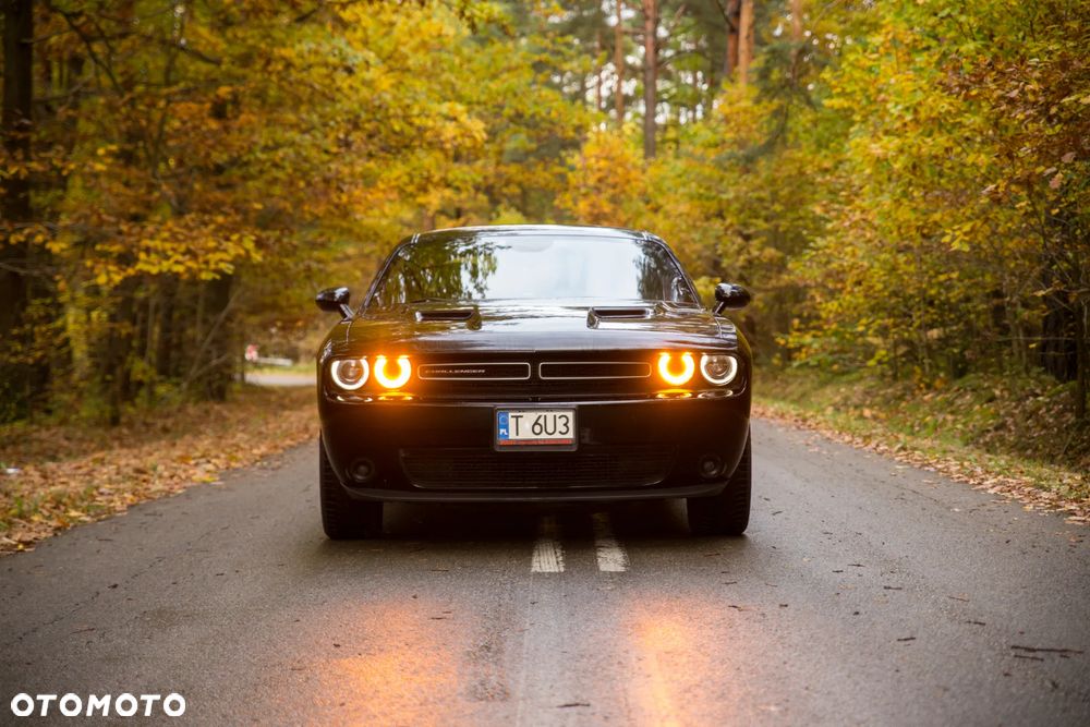 Dodge Challenger - 4