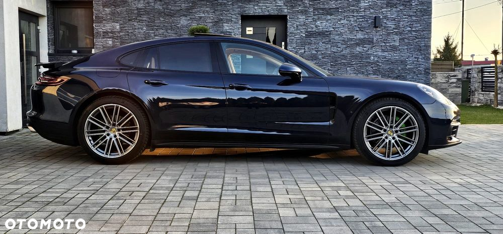 Porsche Panamera Standard - 4