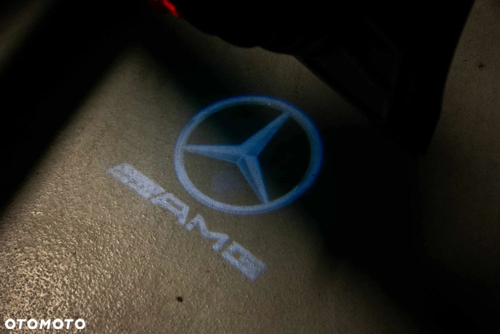 Mercedes-Benz Klasa C 180 CGI BlueEFFICIENCY Avantgarde - 15