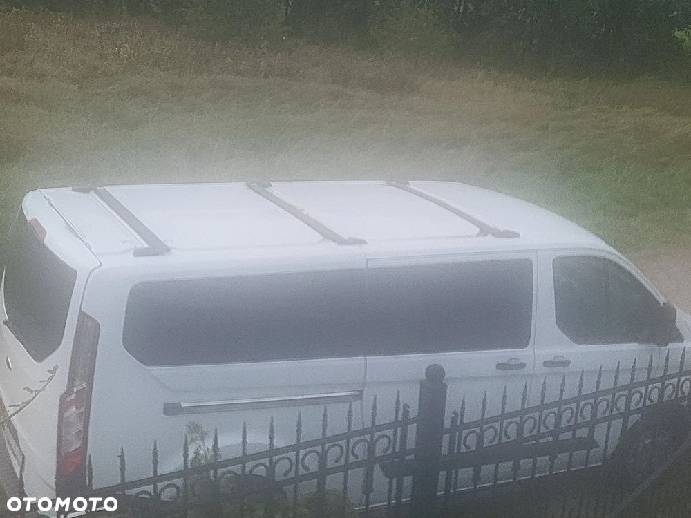 Ford Tourneo Custom - 11