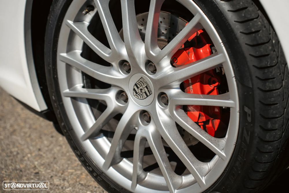 Porsche 911 (997) Carrera 4 S Cabriolet - 24