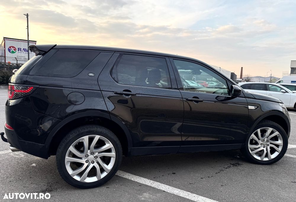 Land Rover Discovery Sport - 11