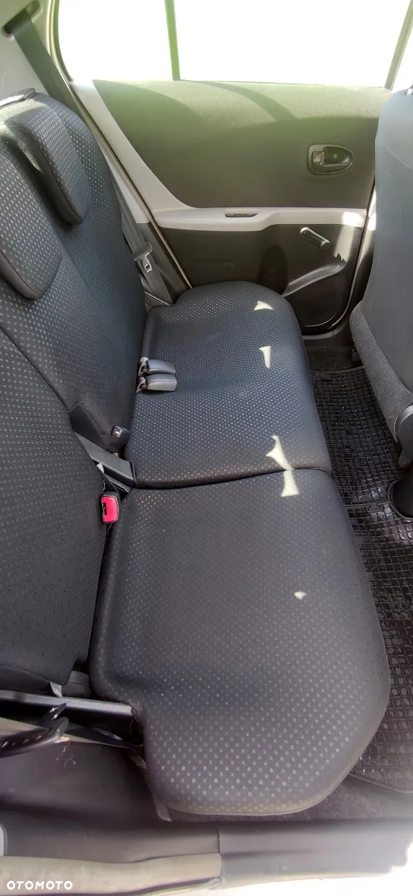 Toyota Yaris 1.33 Sol - 8