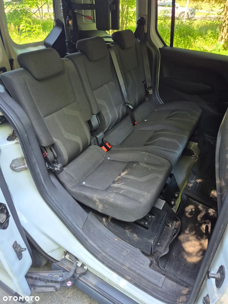 Ford Transit Connect - 23
