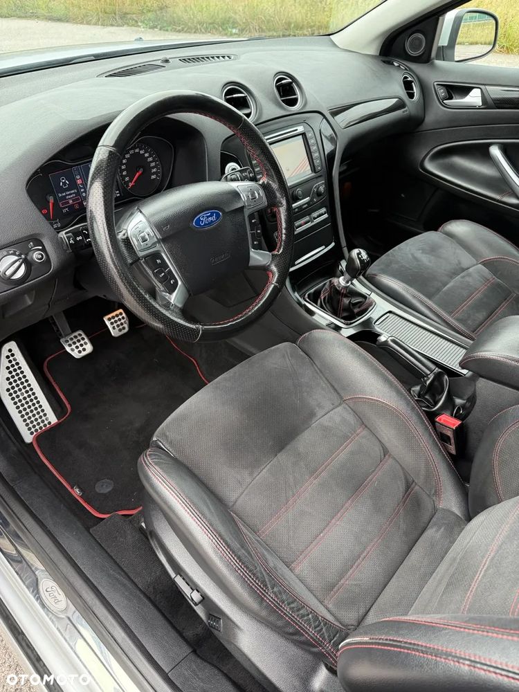 Ford Mondeo 2.0 EcoBoost Titanium S - 14