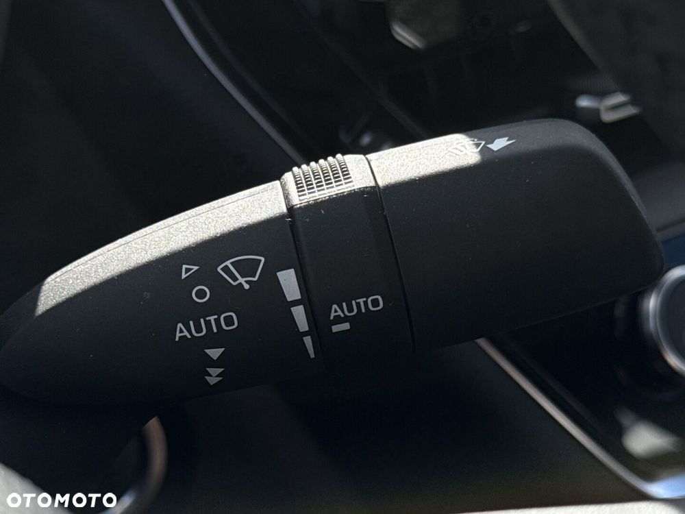 Toyota Corolla 1.8 Hybrid Comfort - 20