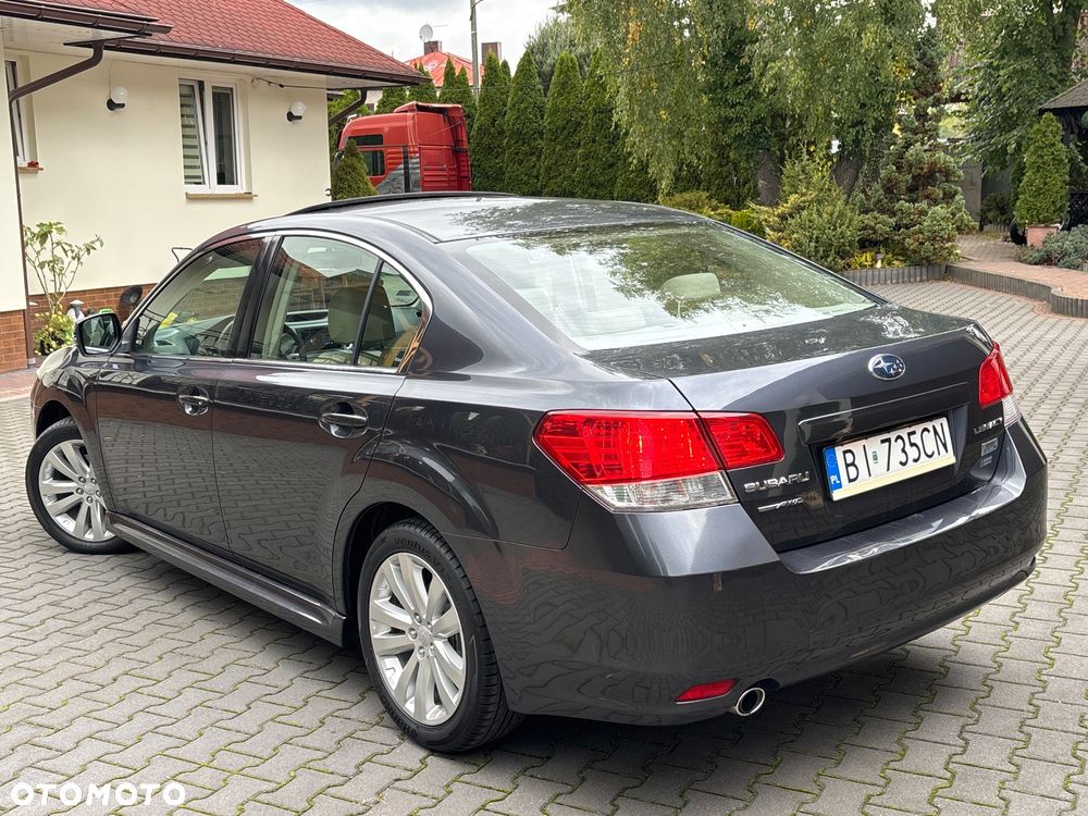Subaru Legacy 2.0 D Sport - 2