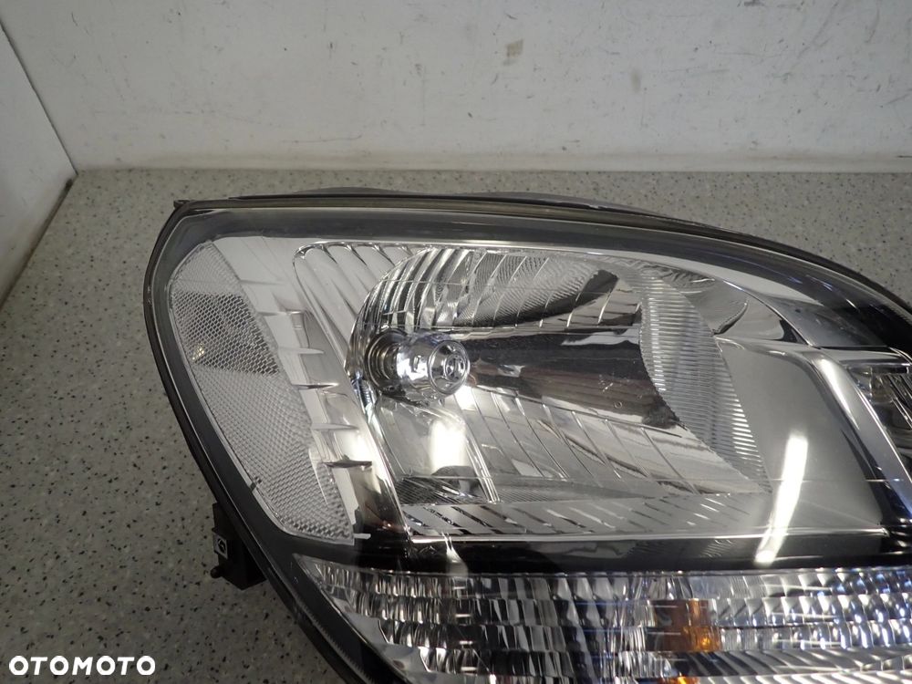 CHEVROLET ORLANDO 10- LAMPA PRZEDNIA PRAWA REFLEKTOR PRAWY - 3