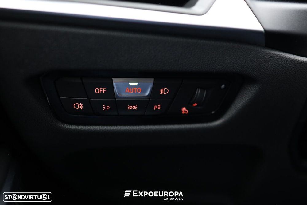 BMW 320 e Pack Desportivo M Auto - 21