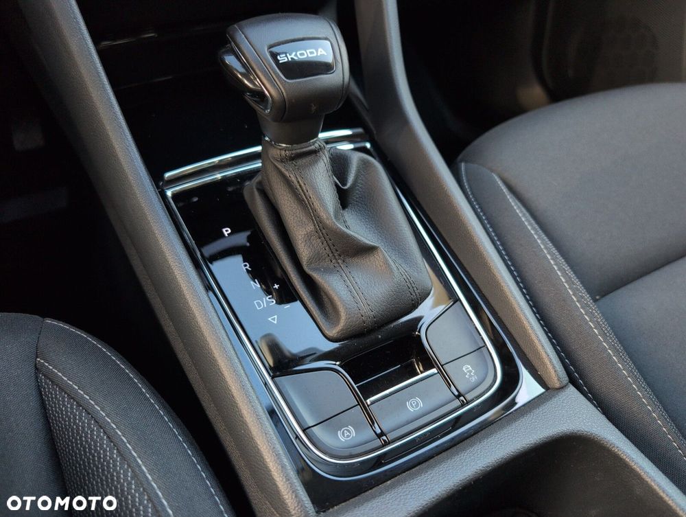 Skoda Karoq 1.5 TSI ACT Selection DSG - 32
