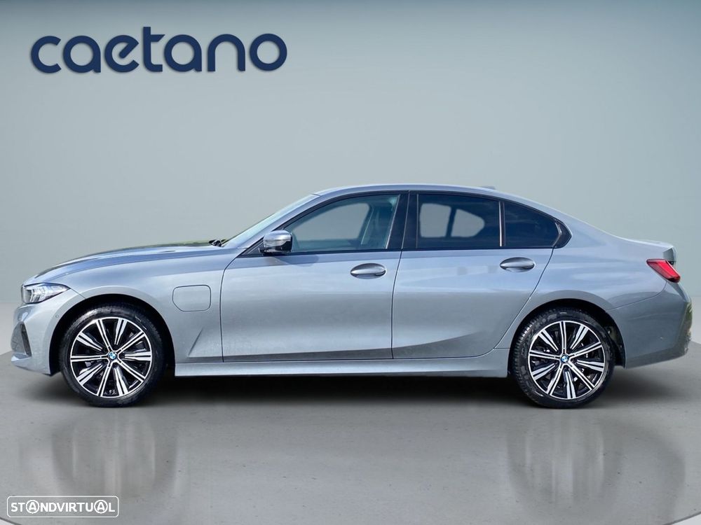 BMW 330 e Auto - 30