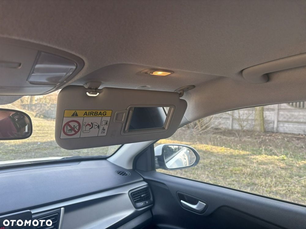 Kia Rio - 27