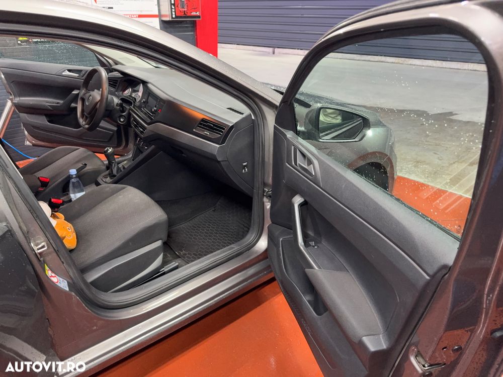 Volkswagen Polo 1.0 - 9