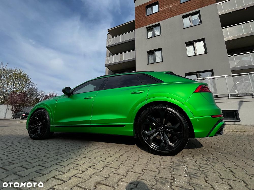 Audi Q8 - 12