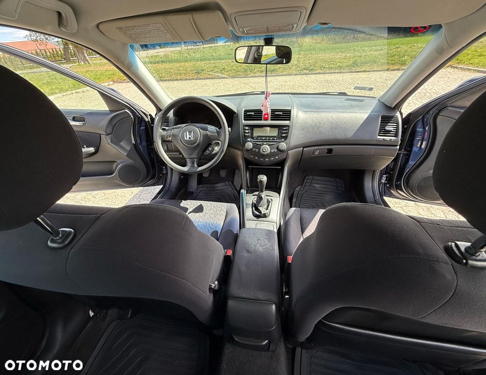 Honda Accord 2.0 Comfort - 16