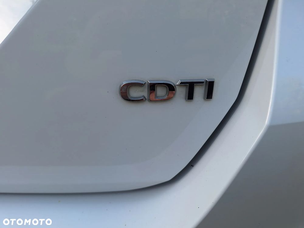 Opel Astra 1.6 CDTI Dynamic S&S - 22